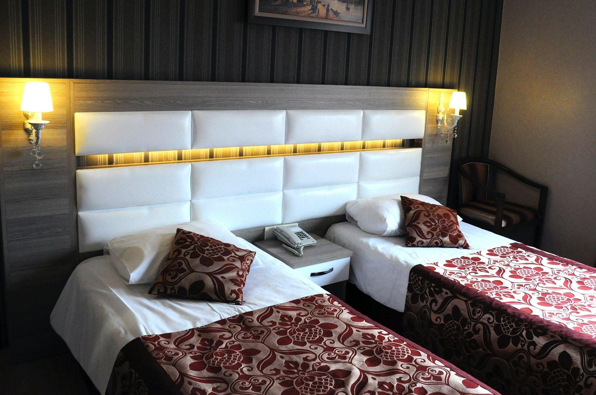 Nil Hotel Istanbul Bagian luar foto