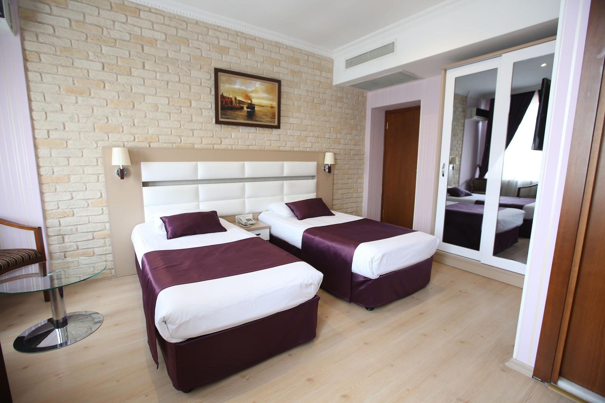 Nil Hotel Istanbul Bagian luar foto