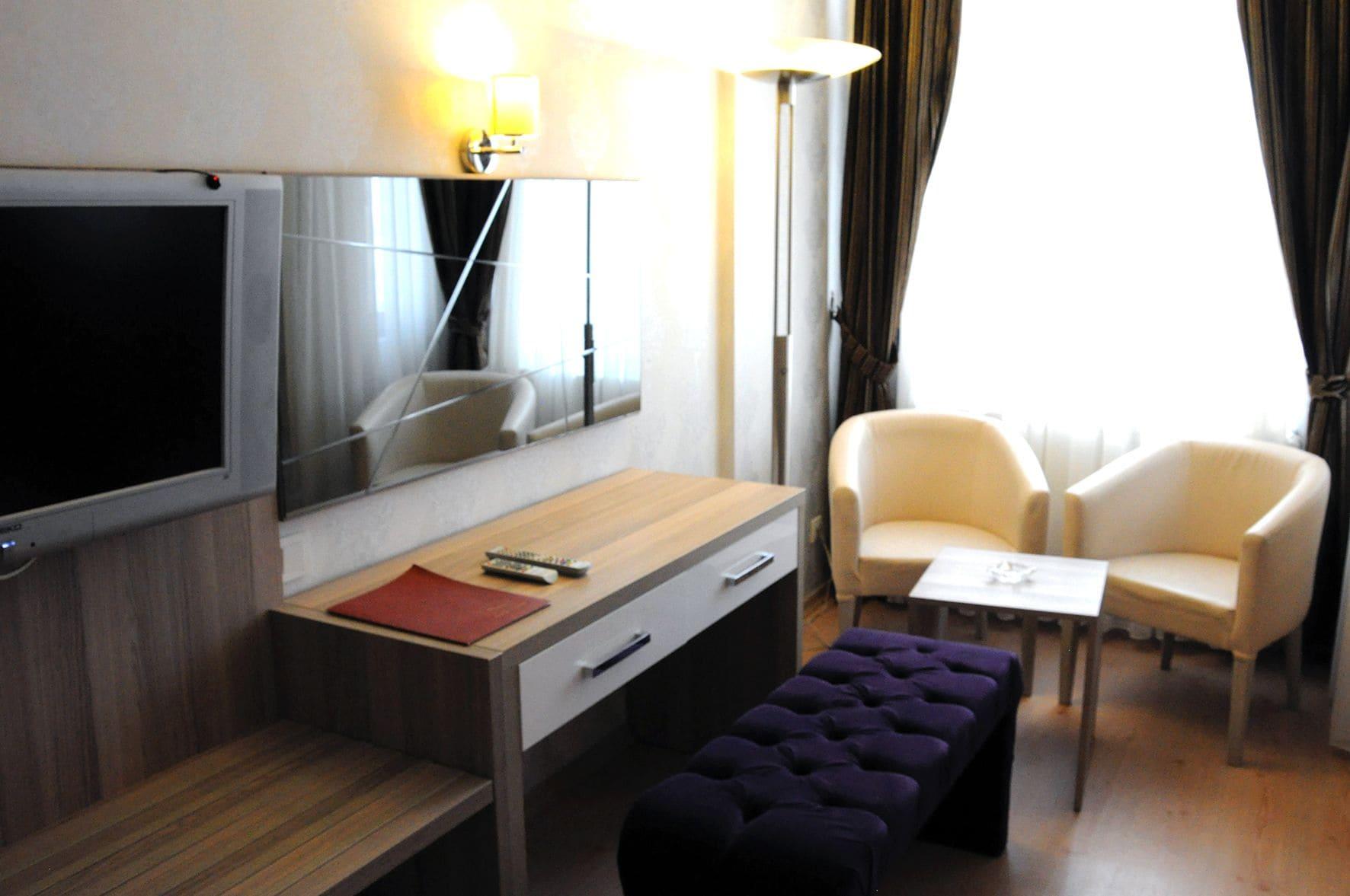 Nil Hotel Istanbul Bagian luar foto
