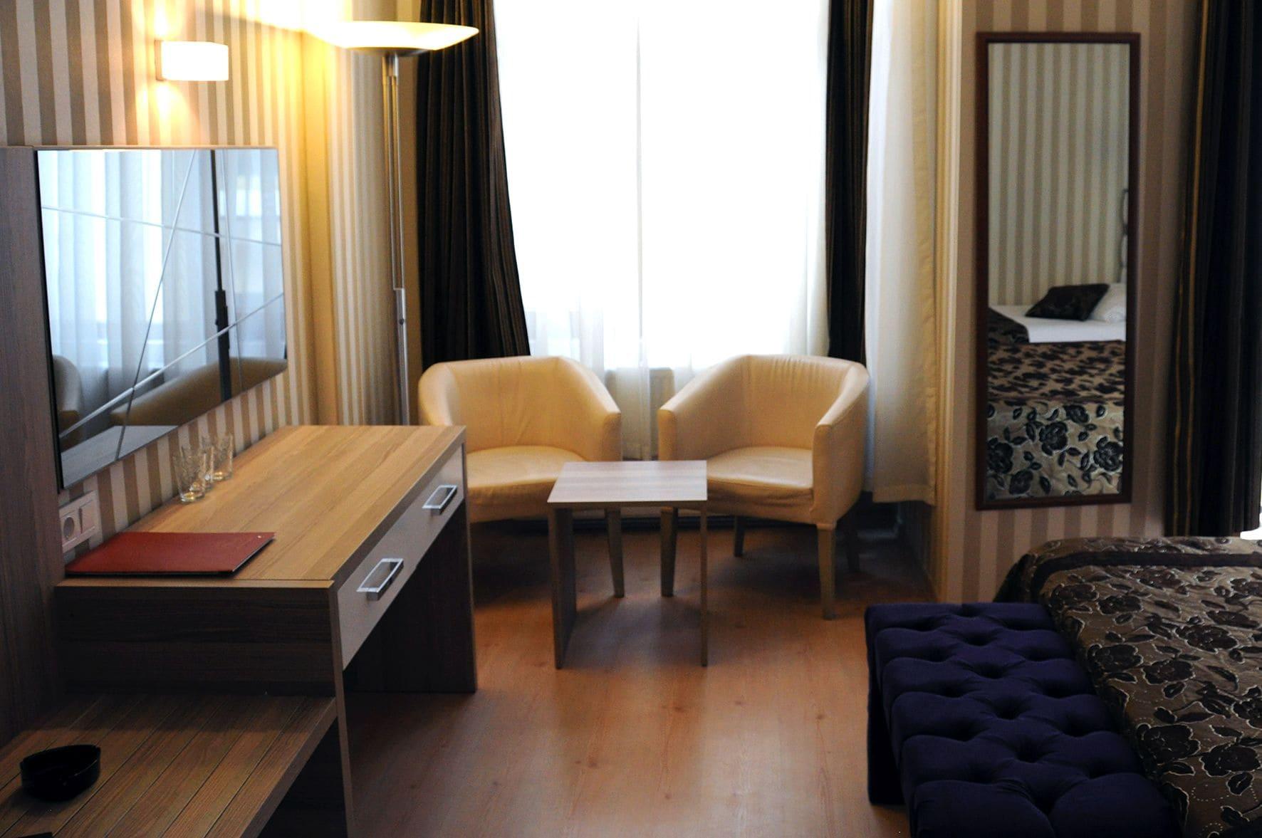 Nil Hotel Istanbul Bagian luar foto