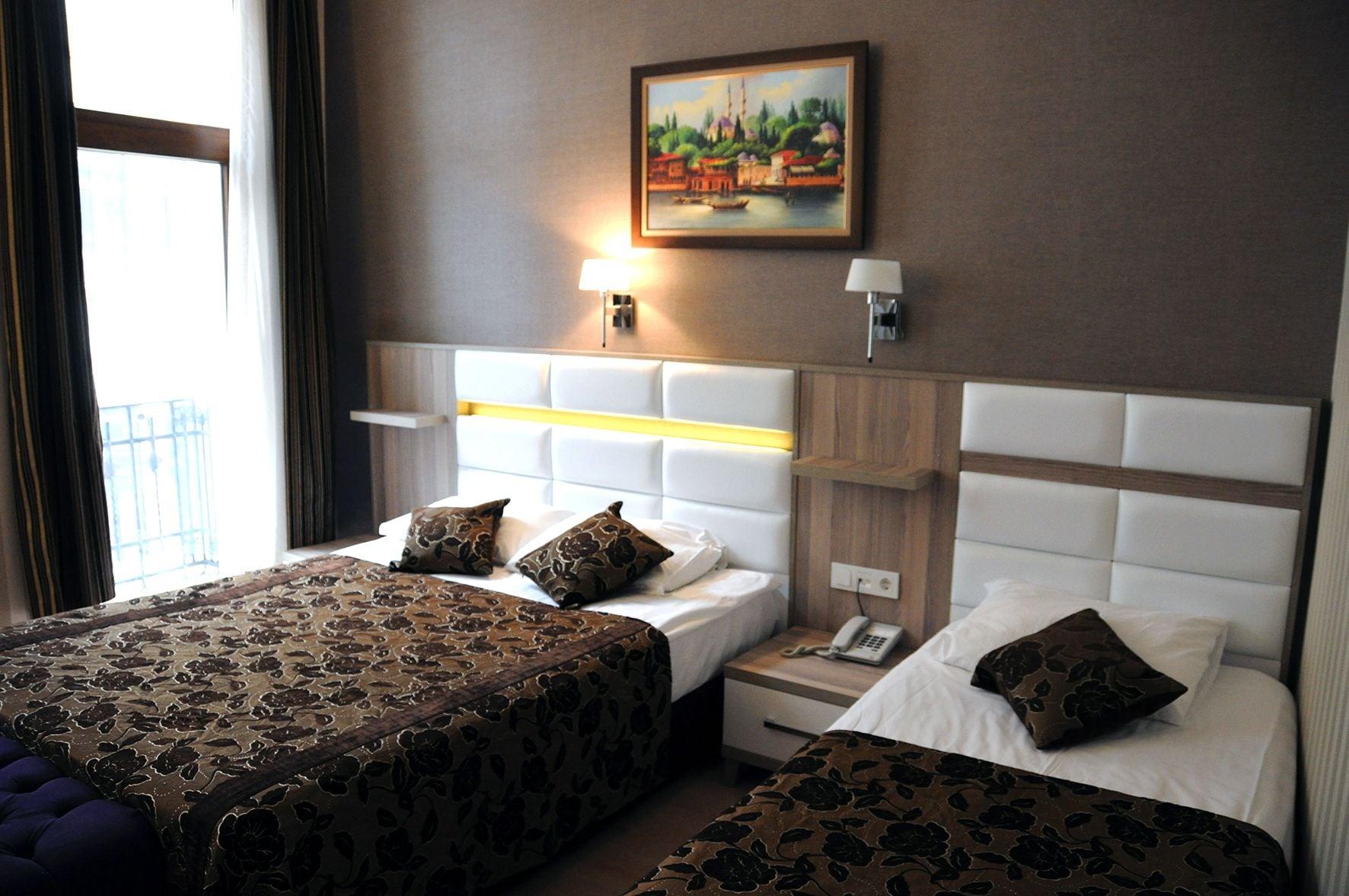 Nil Hotel Istanbul Bagian luar foto