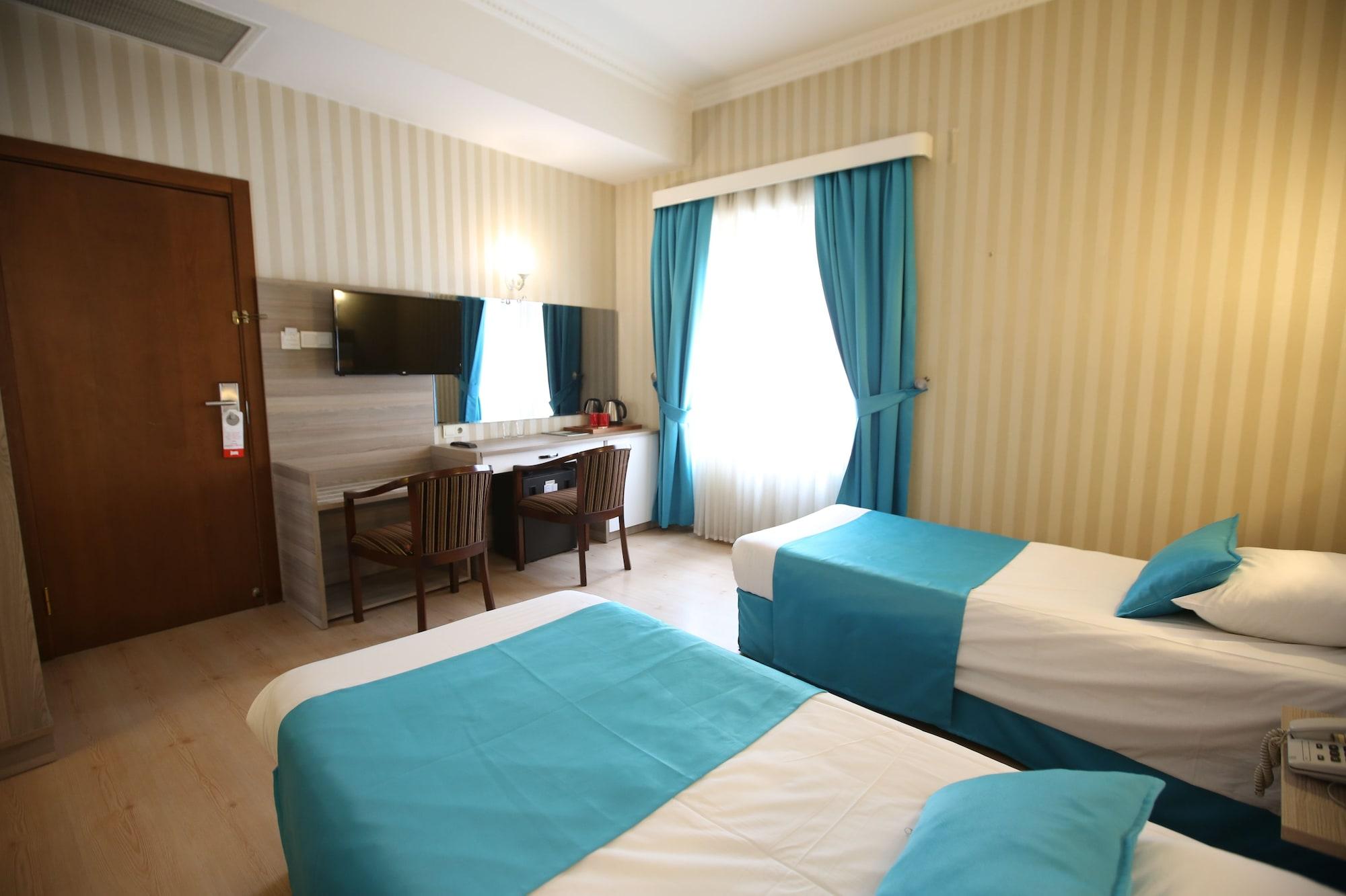 Nil Hotel Istanbul Bagian luar foto