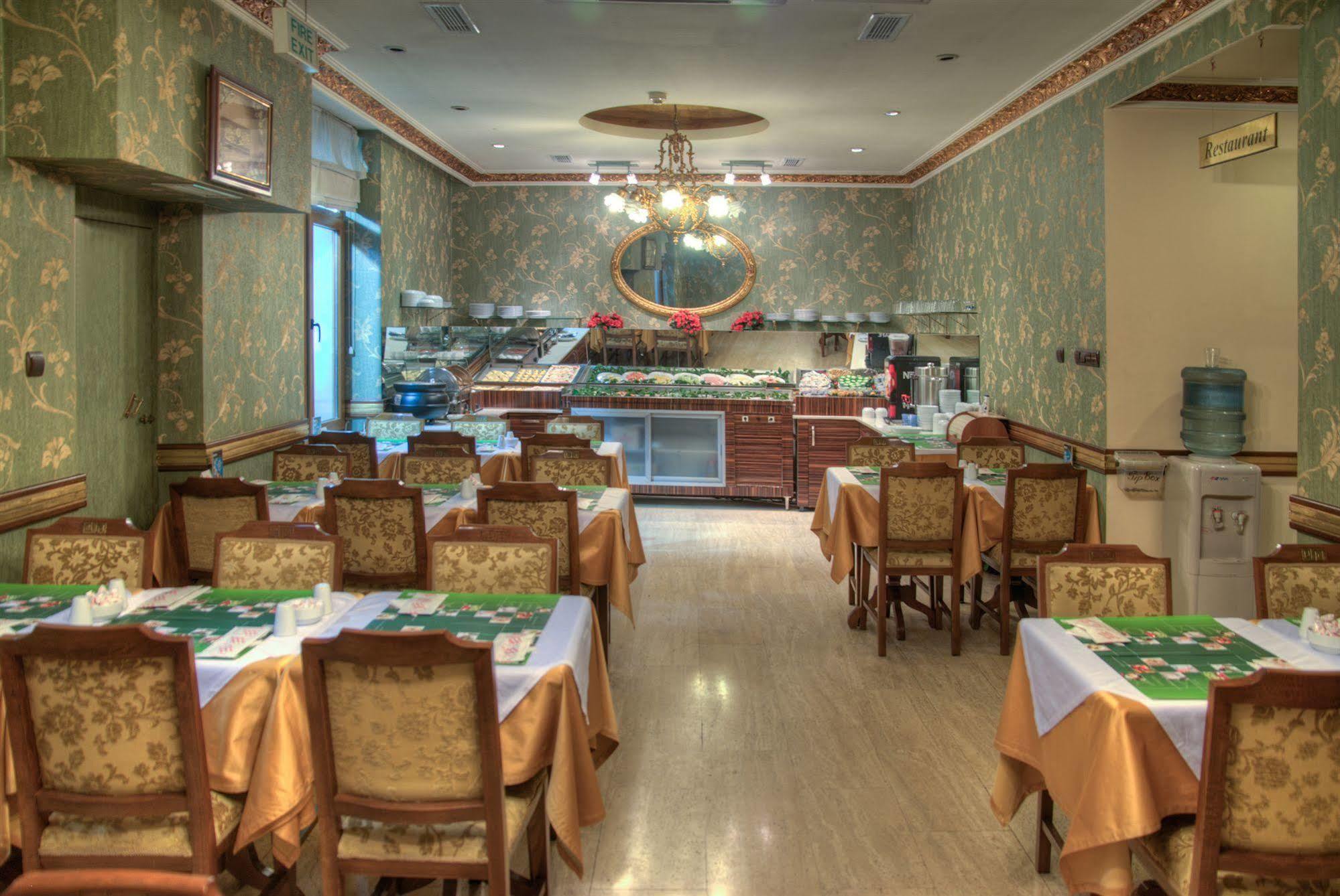 Nil Hotel Istanbul Bagian luar foto